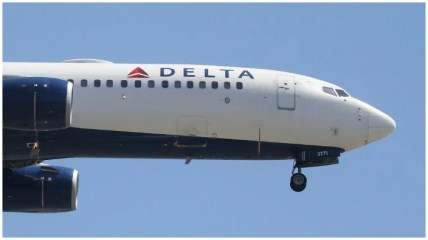 Black woman says she was forced to give up seat to 2 white women on Delta flight