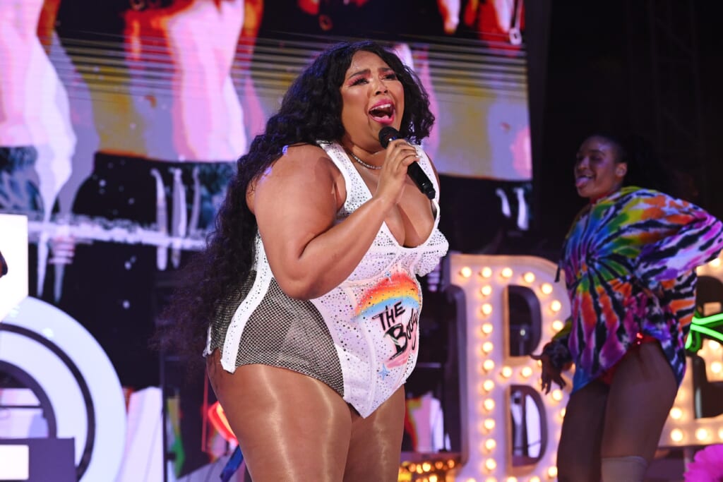 Lizzo Tour, Lizzo Performs Live From Miami Beach At The Platinum Studio For American Express UNSTAGED Final 2021 Performance