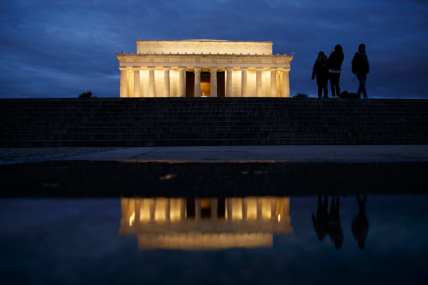 Art exhibit celebrates Lincoln Memorial’s 100th anniversary