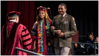 Soldier surprises sister during college graduation