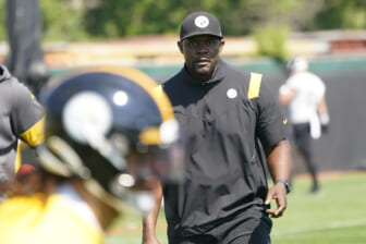Brian Flores says he’s focusing on fortifying Steelers’ defense, not the NFL lawsuit he filed