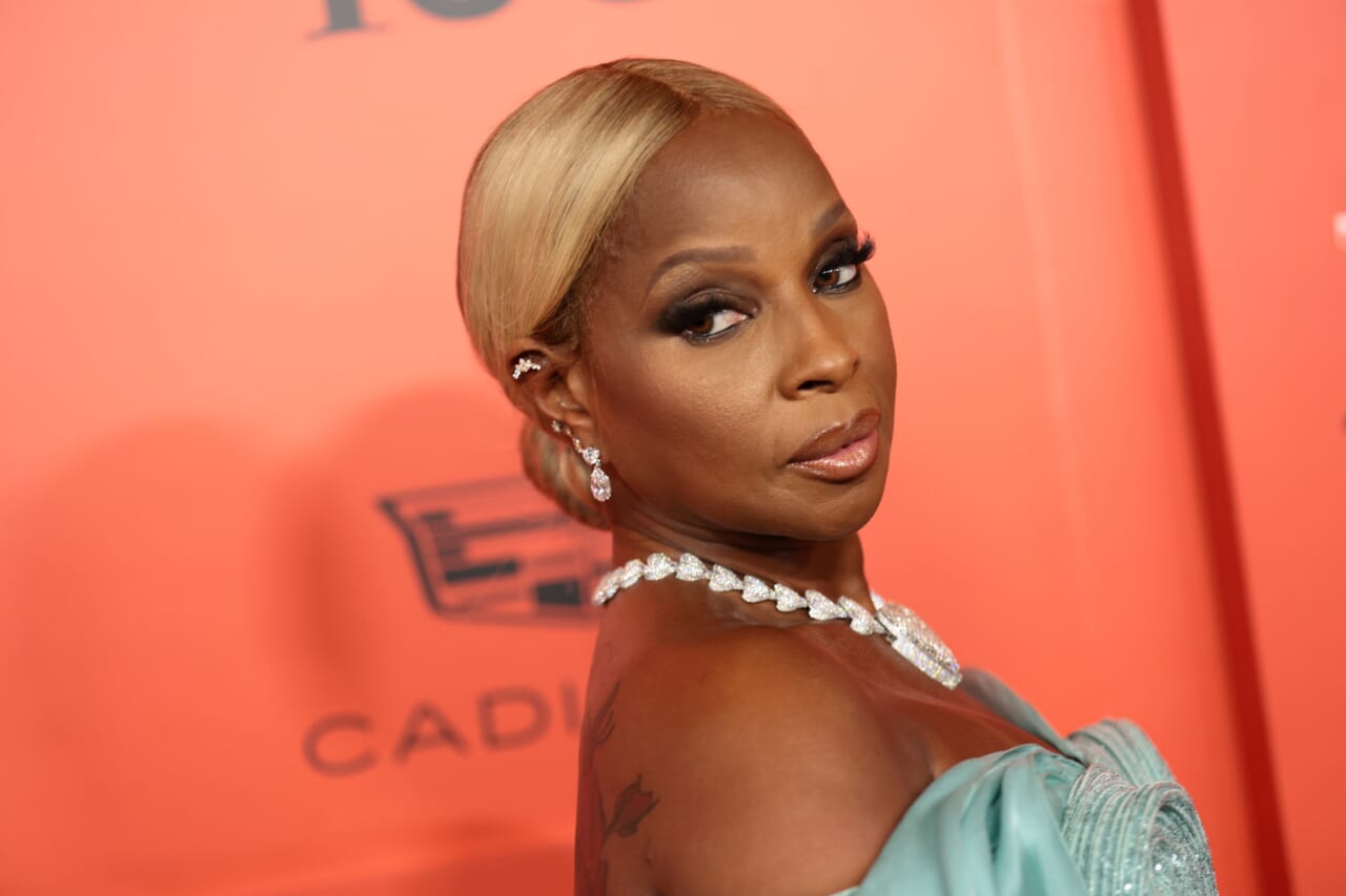 Watch Mary J. Blige, the Queen of Hip-Hop Soul, Examines Her Life in Looks, Life in Looks