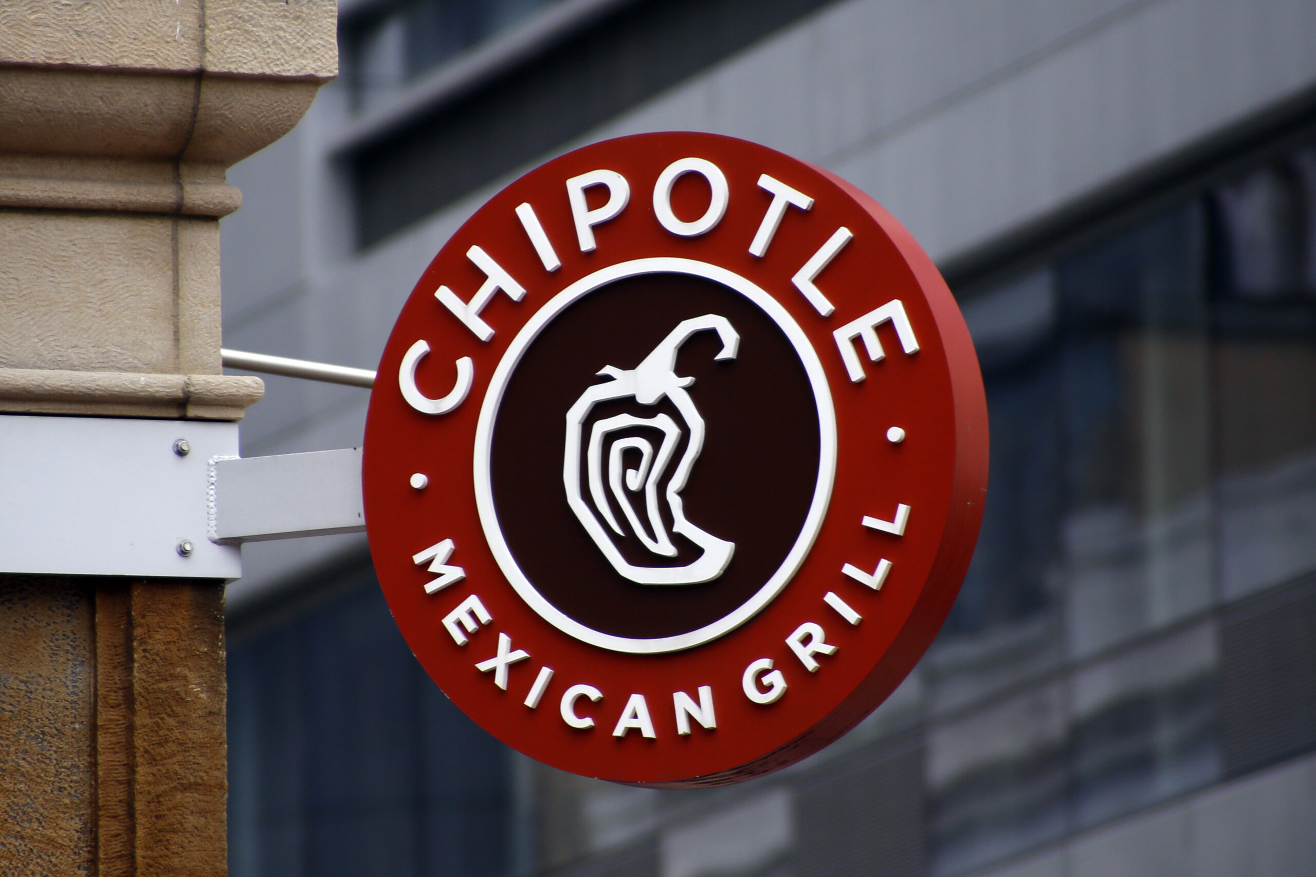 Chipotle to pay NYC workers 20M for violating labor laws TheGrio
