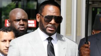 R. Kelly ex-manager tells jurors boss never abused minors