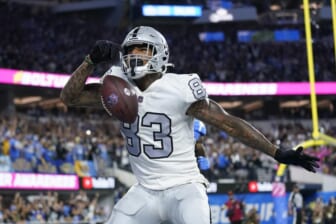 Raiders agree to contract extension with TE Darren Waller