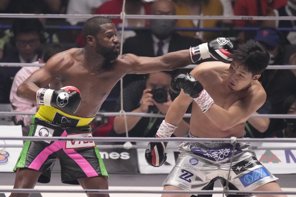 Floyd Mayweather Jr. easily wins by knockout in Japan exhibition