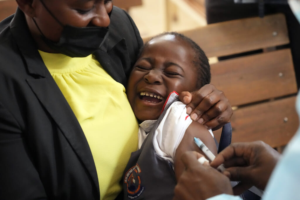 , Secret vaccinations help Zimbabwe mothers protect children