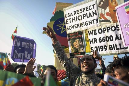 Ethiopians protest against outsiders amid Tigray conflict