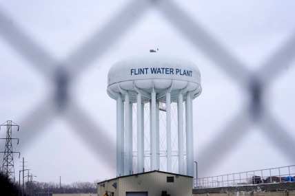 Flint water crisis charges dropped for 7 former officials