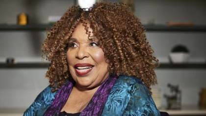 Roberta Flack has ALS, now ‘impossible to sing,’ rep says