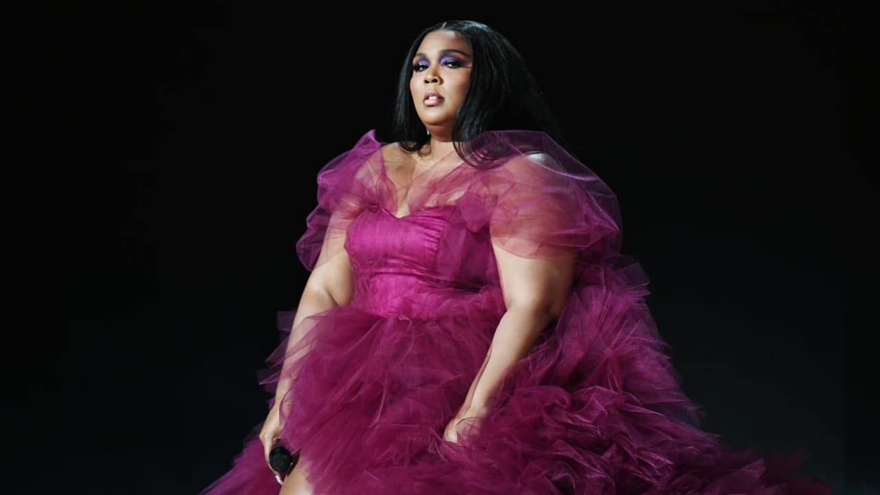 theGrio Style Guide: Lizzo helps a fan look ‘Good as Hell,’ shopping with the 15 Percent Pledge, and more 