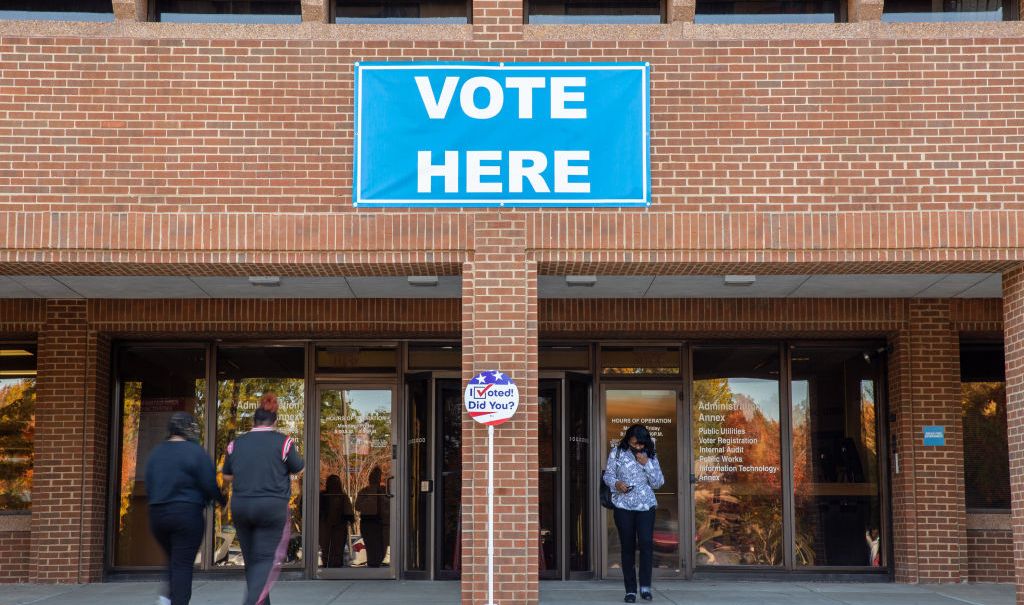 Voters cast early ballots at the Western Government Center