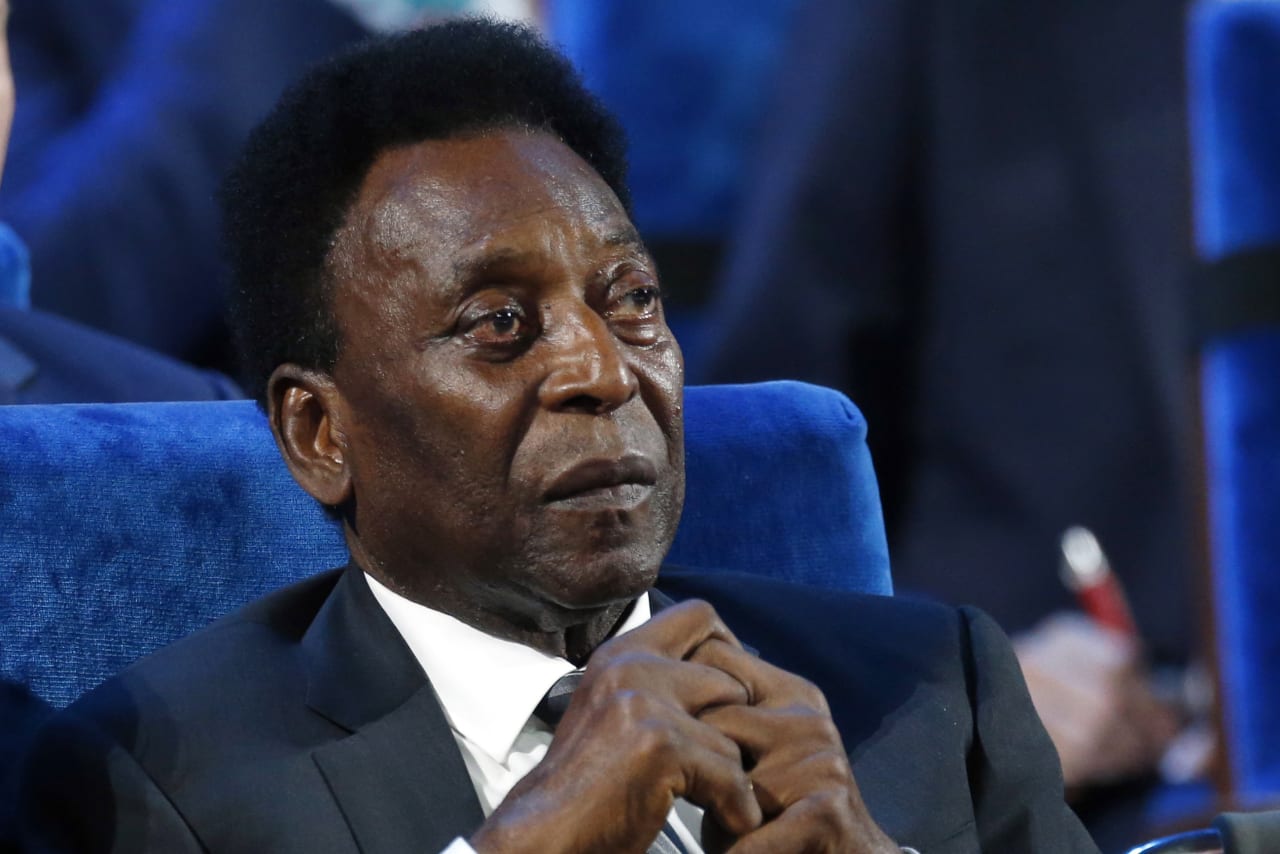 Doctors say Pelé’s health improving, remains in hospital