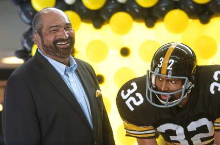 Franco Harris, Pittsburgh Steeler who caught Immaculate Reception, dies