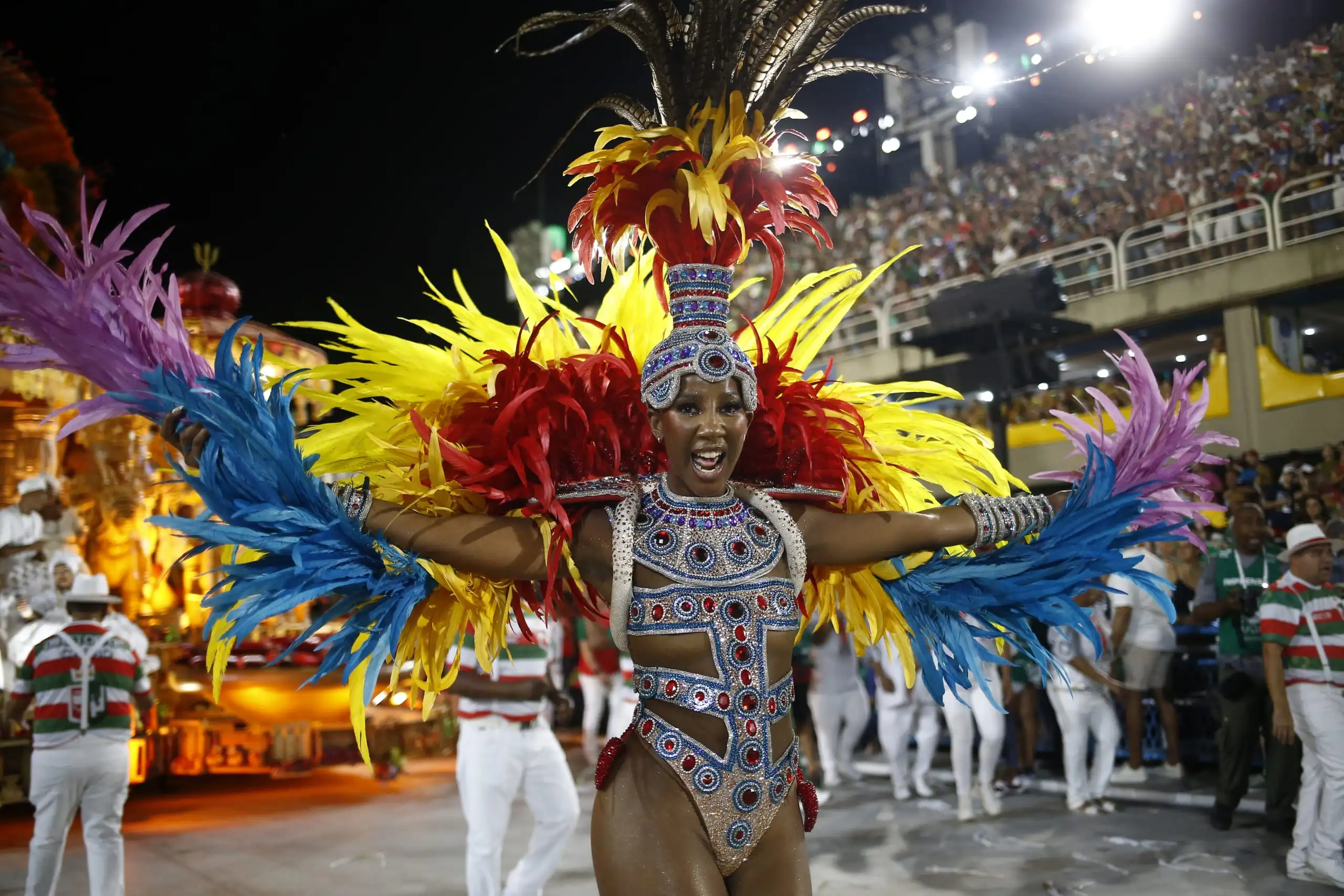 Rio de Janeiro - Favelas, Carnaval, Samba