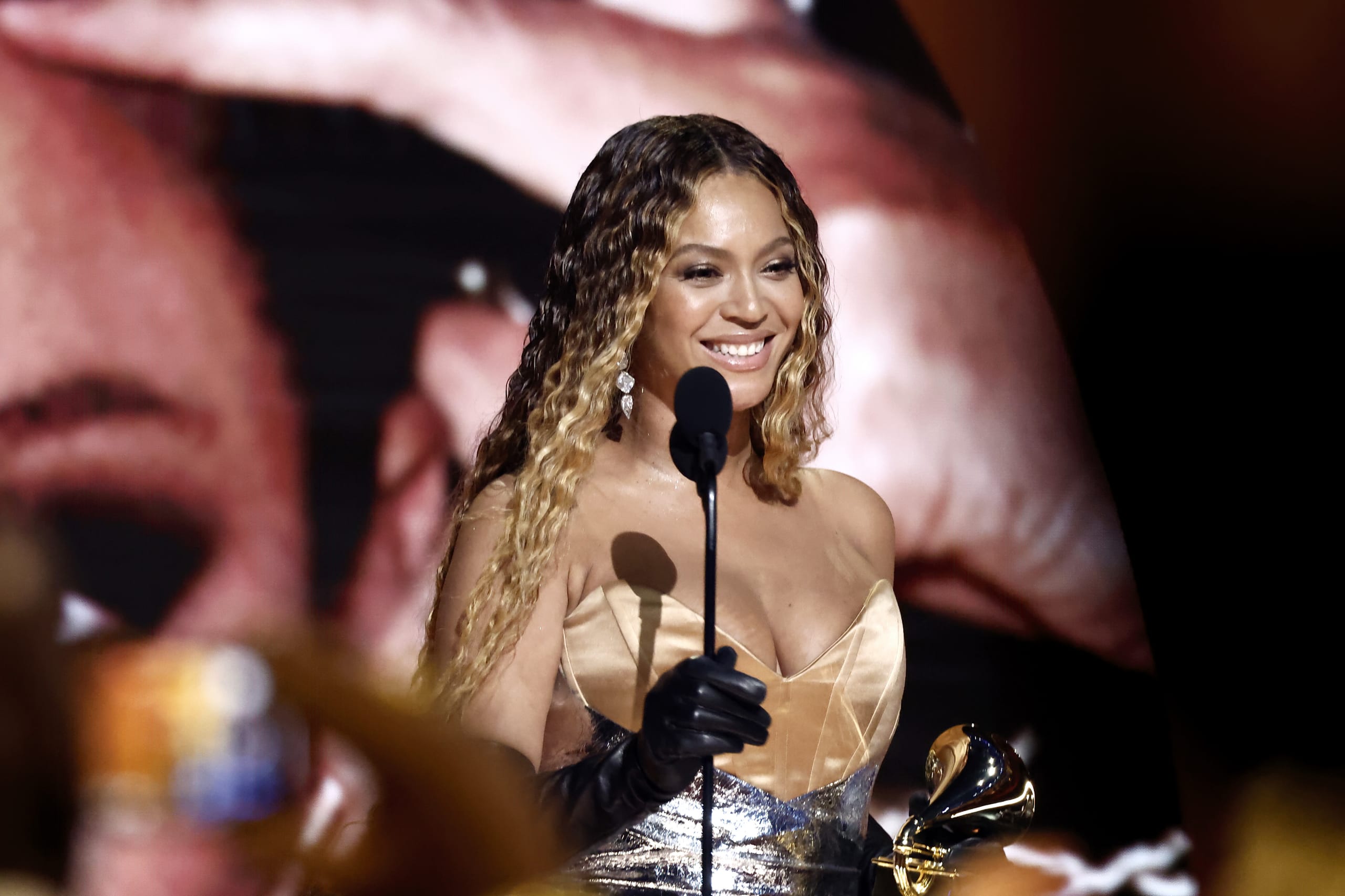 Beyoncé honored in speech by a California congressman