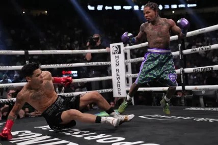 Gervonta Davis knocks out Ryan Garcia with body shot in 7th