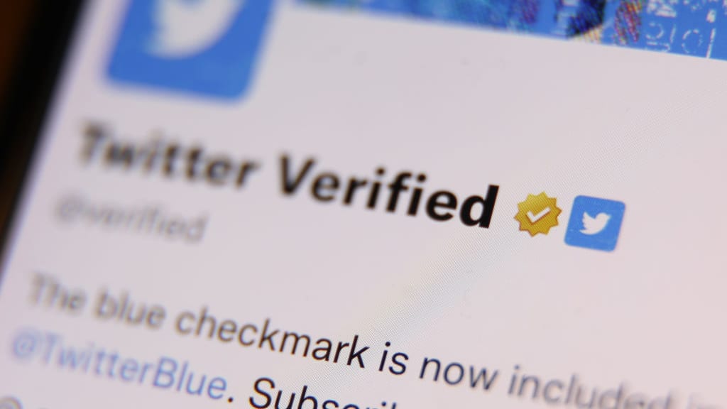 Twitter restores verification for some celebrities, including Chadwick Boseman and Kobe Bryant
