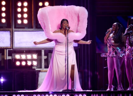 Lizzo brings drag queens on stage, protesting Tennessee law