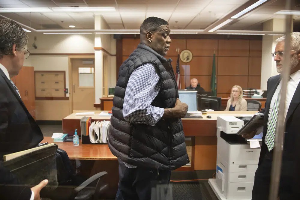 Ex-NBA star Shawn Kemp pleads not guilty to shooting charge