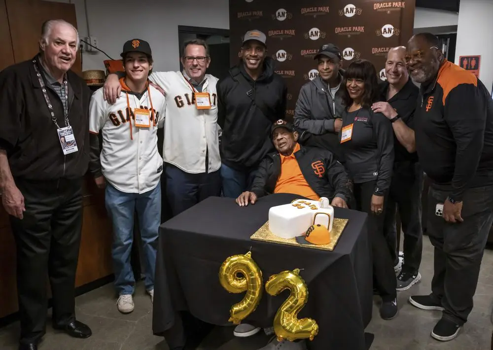 Giants honor Willie Mays’ 92nd birthday, Black students at home game