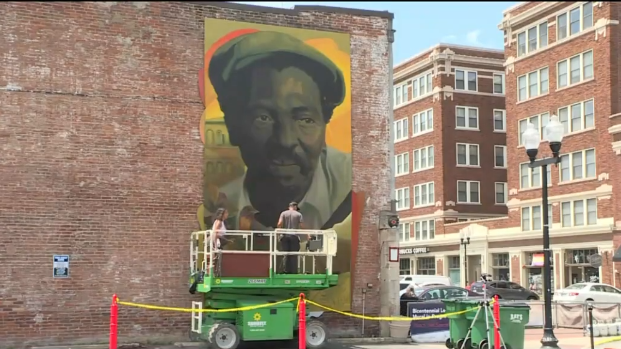 Two-story mural honoring Black Arts Movement poet to be unveiled in Indianapolis