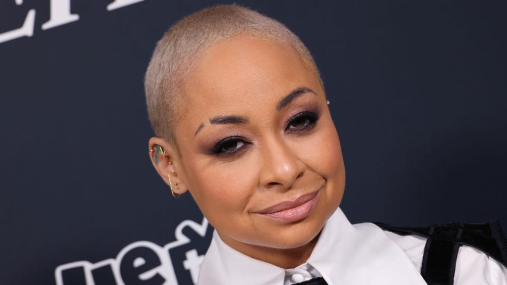Raven-Symoné Shows Off Her New Blue Hair on Instagram - wide 5