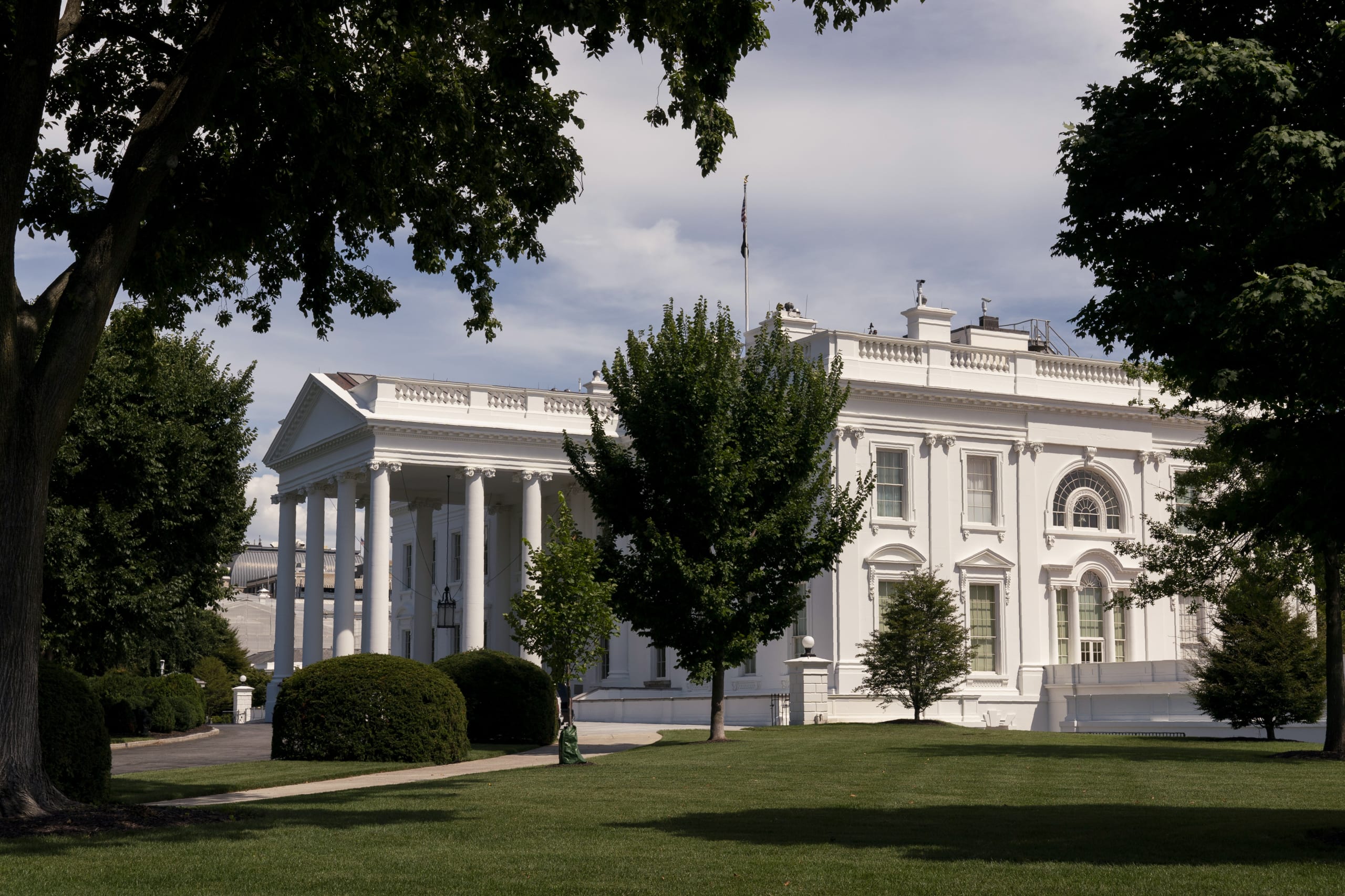 Cocaine found at White House causes evacuation