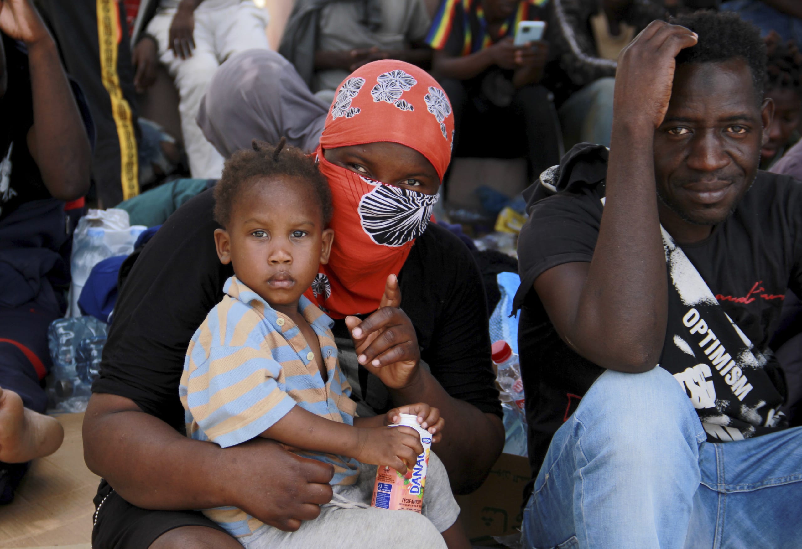 Under pressure, Tunisia takes back 500 migrants stuck in dangerous no-man’s land