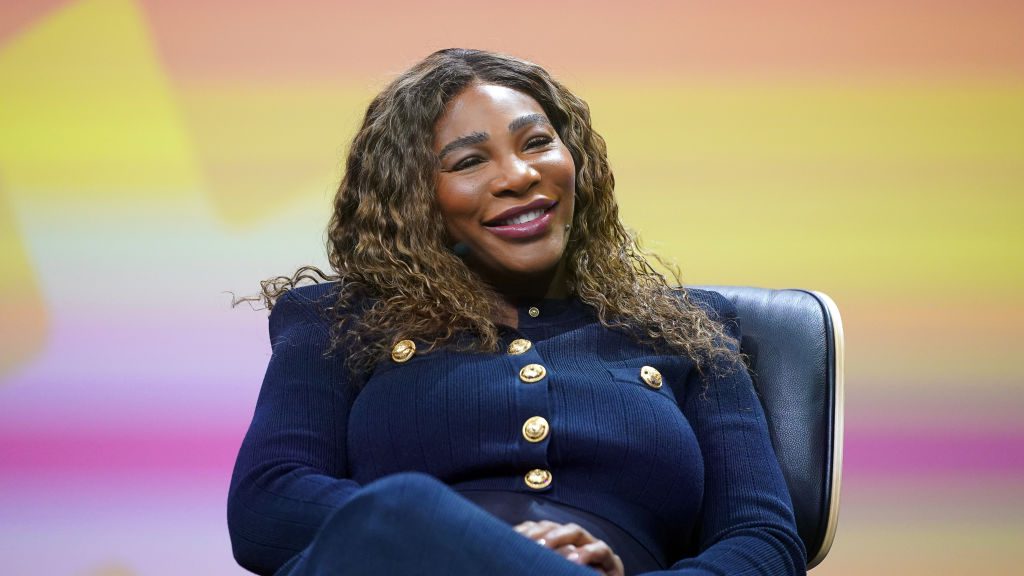 Pregnant Serena Williams showcases how dancing keeps her baby healthy