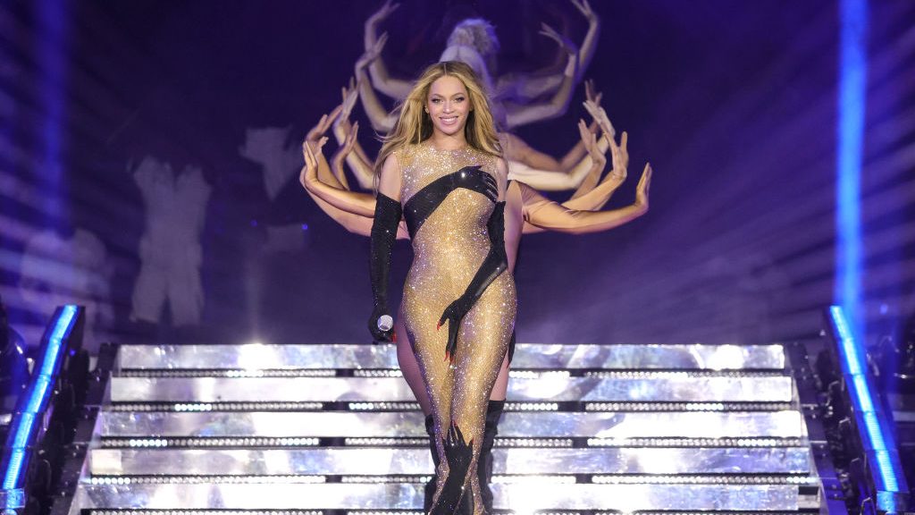Renaissance World Tour: Beyoncé in LOUIS VUITTON - THE Stylemate