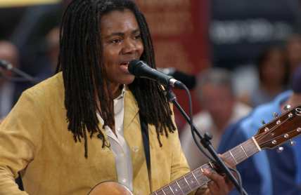 Tracy Chapman on Luke Combs’ ‘Fast Car’ cover, topping country chart: ‘I’m honored to be there’