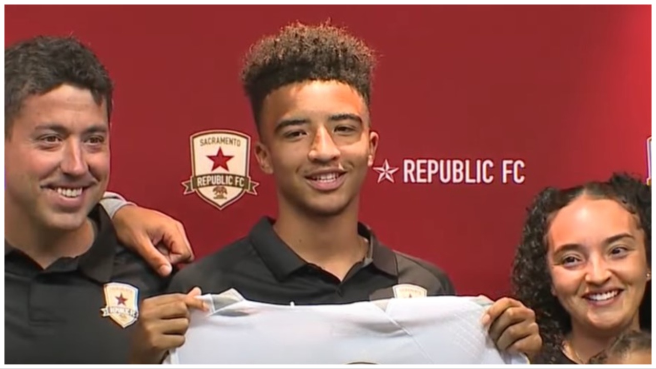 Da'vian Kimbrough: 13-year-old becomes youngest professional athlete in US  team sports history with Sacramento Republic