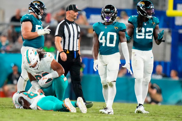 Daewood Davis, Dolphins WR, released from hospital after being carted off field