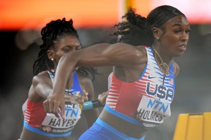 US women DQ’d from 4×400 relay at worlds due to faulty baton exchange