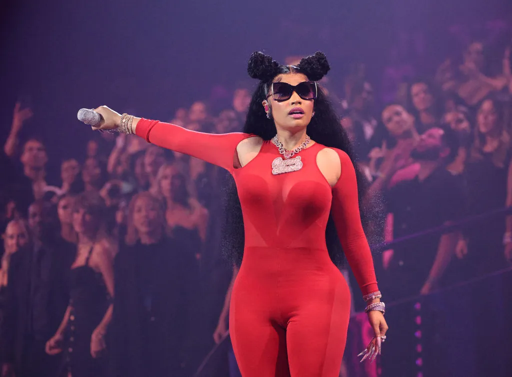 Nicki Minaj presides over night of newbies and nostalgia at VMAs