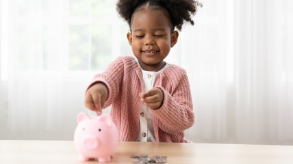 Kids and money, How to teach kids about money, How to keep your kids out of debt, personal finance, budgeting, managing debt, teenagers and money, managing money, get good with money, theGrio.com
