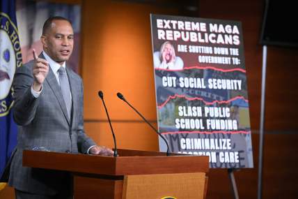 As government shutdown approaches, House Minority Leader Hakeem Jeffries calls Republicans ‘reckless’