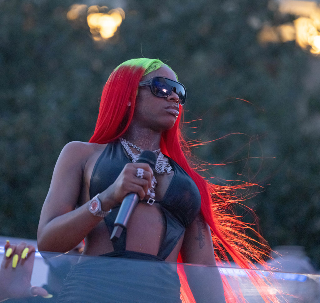 Shots fired near Sexyy Red video shoot, one dead, one injured: report