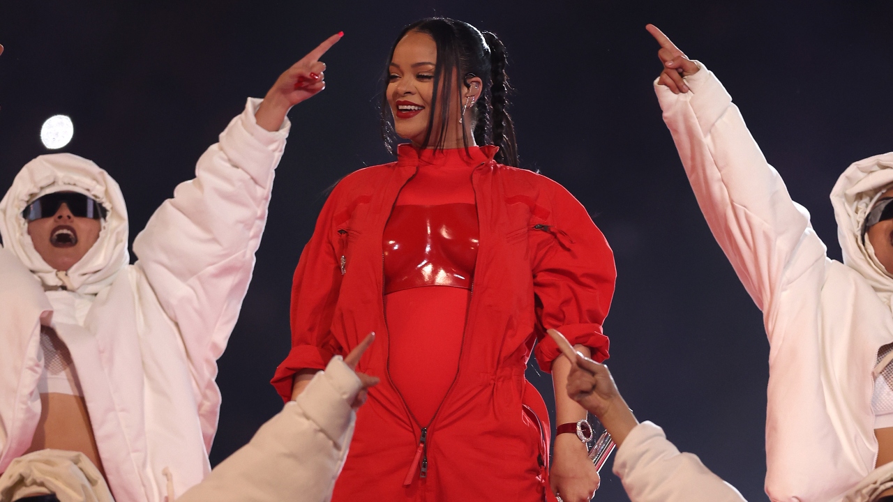 Rihanna breaks Guinness World Record with Super Bowl performance