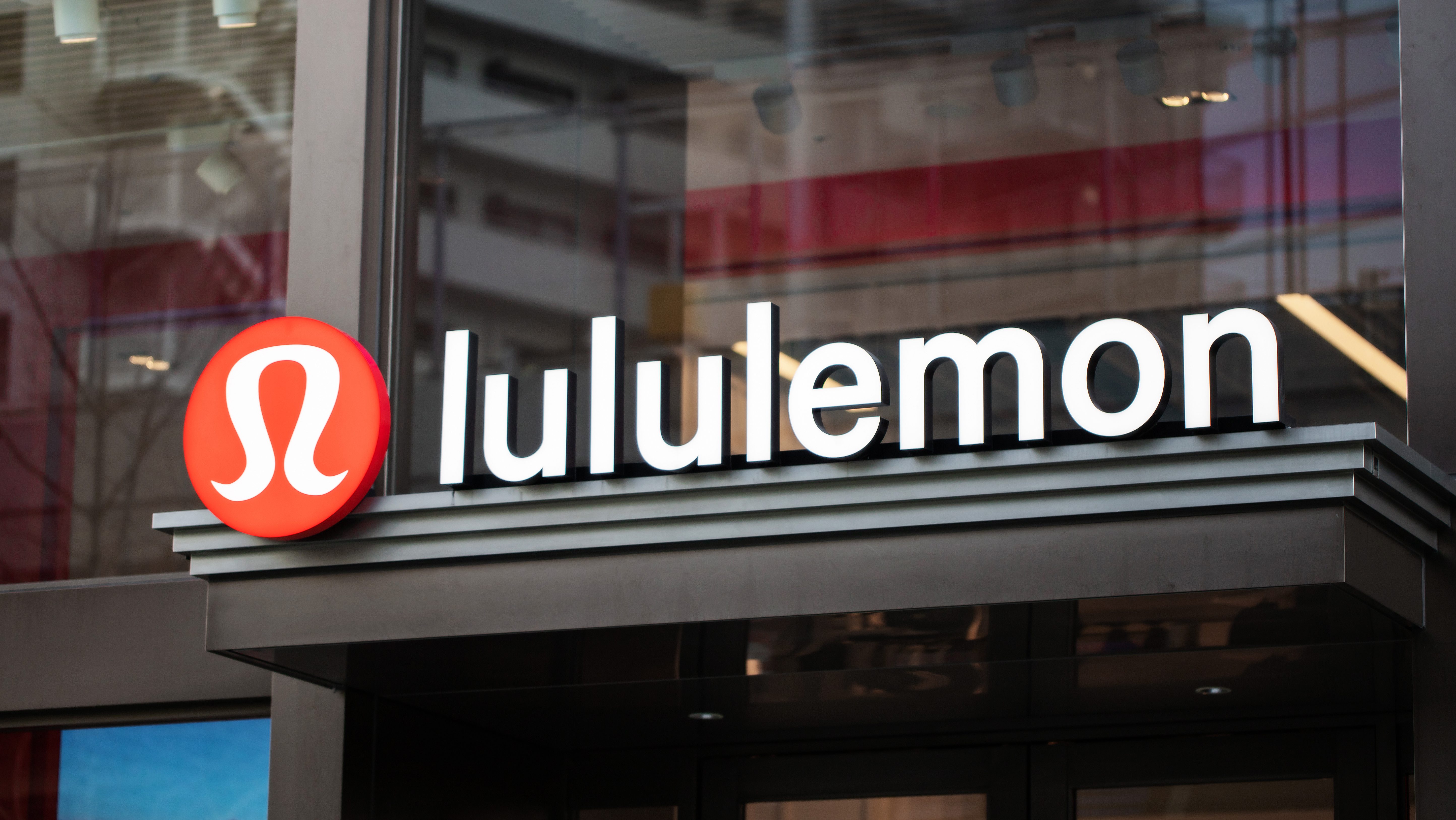 Lululemon sued over corporate bonuses ahead of recall