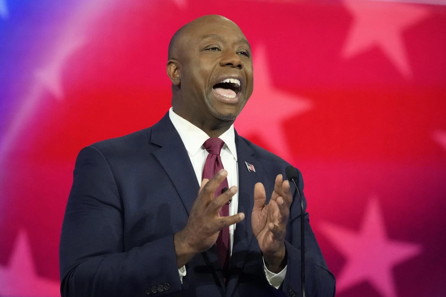 Republican presidential candidate Tim Scott announces he is dropping out of the 2024 race