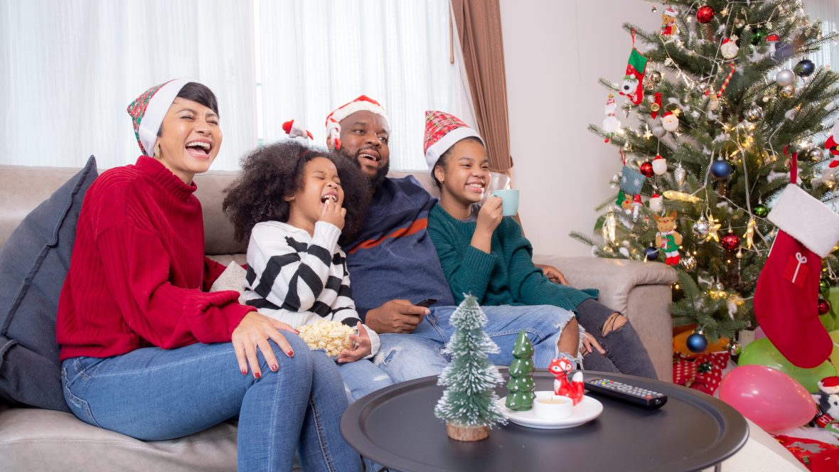 Best Holiday episodes, holiday episodes to watch, best shows to watch during the holidays, Black sitcom holiday episodes, holiday episodes Black shows, Girlfriends, All of Us, The Jamie Foxx show, The Parkers, The Bernie Mac Show, Everybody Hates Chris, Black-ish, Good Times, Living Single holiday episodes theGrio.com