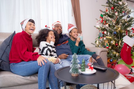 Best Holiday episodes, holiday episodes to watch, best shows to watch during the holidays, Black sitcom holiday episodes, holiday episodes Black shows, Girlfriends, All of Us, The Jamie Foxx show, The Parkers, The Bernie Mac Show, Everybody Hates Chris, Black-ish, Good Times, Living Single holiday episodes theGrio.com