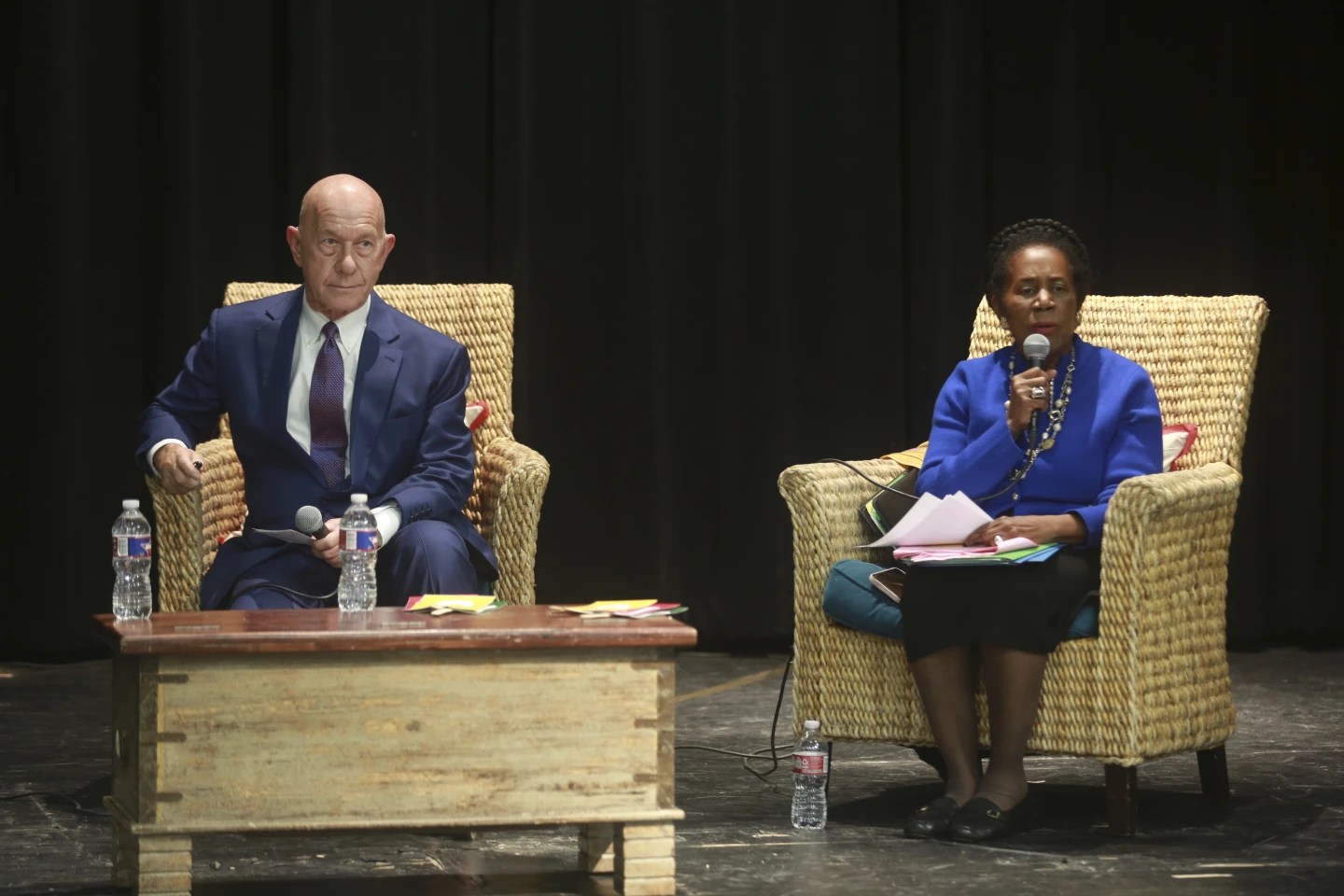 Democrat John Whitmire elected Houston mayor, defeating Congresswoman Sheila Jackson Lee