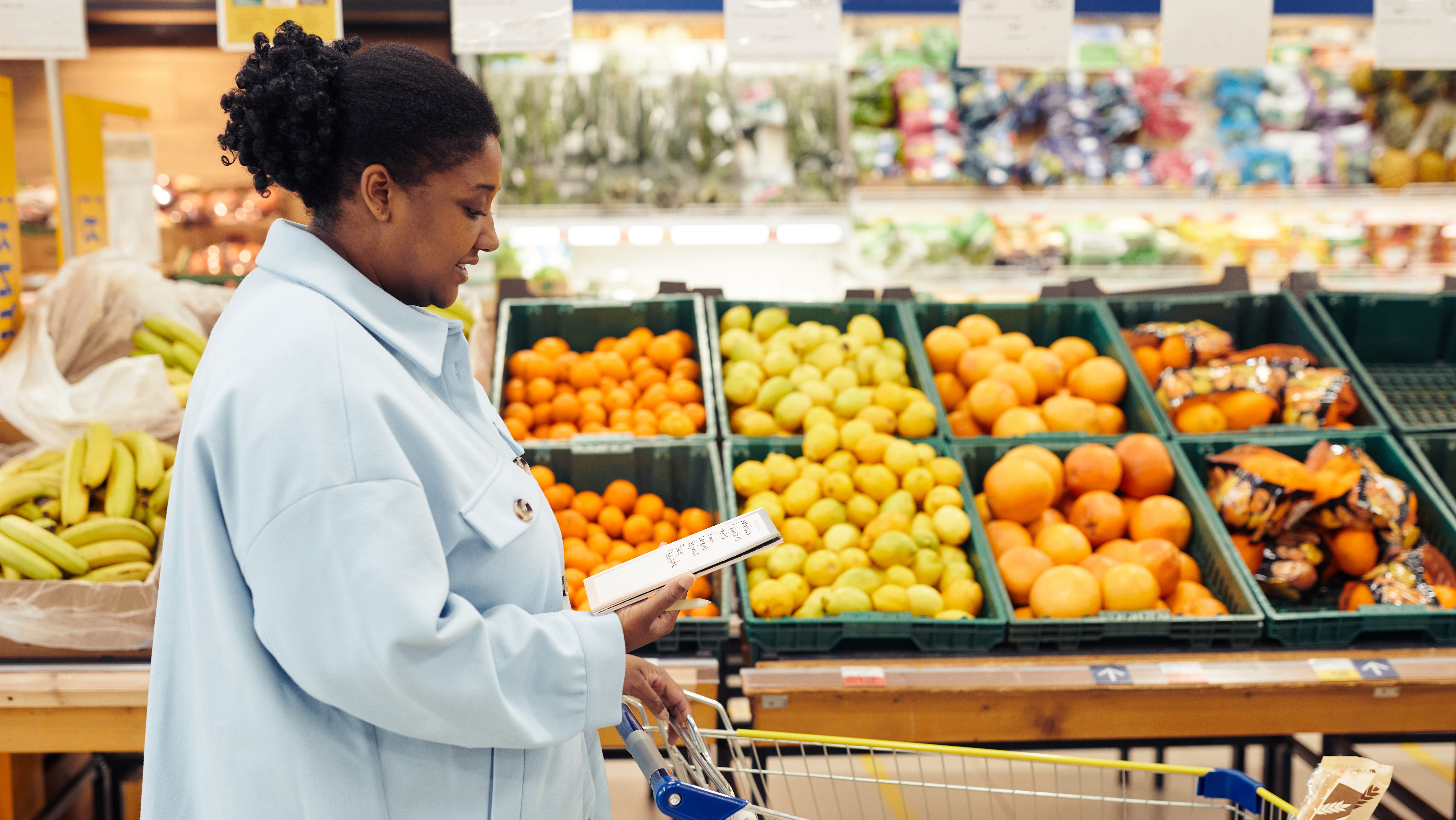 WASHINGTON (AP) — Inflation has changed the way many Americans shop. Now, those changes in consumer habits are helping bring down inflation. Fed up 