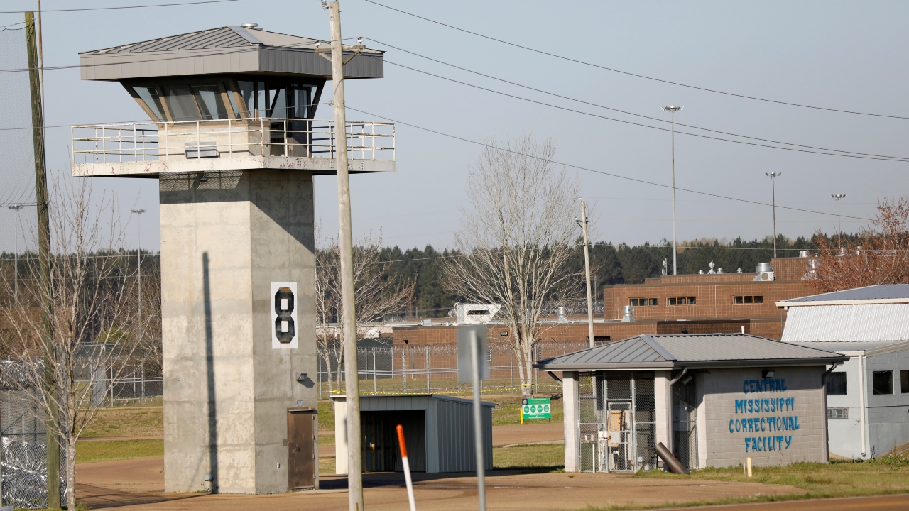 Mississippi inmates were exposed to dangerous chemicals and denied health care, lawsuit says