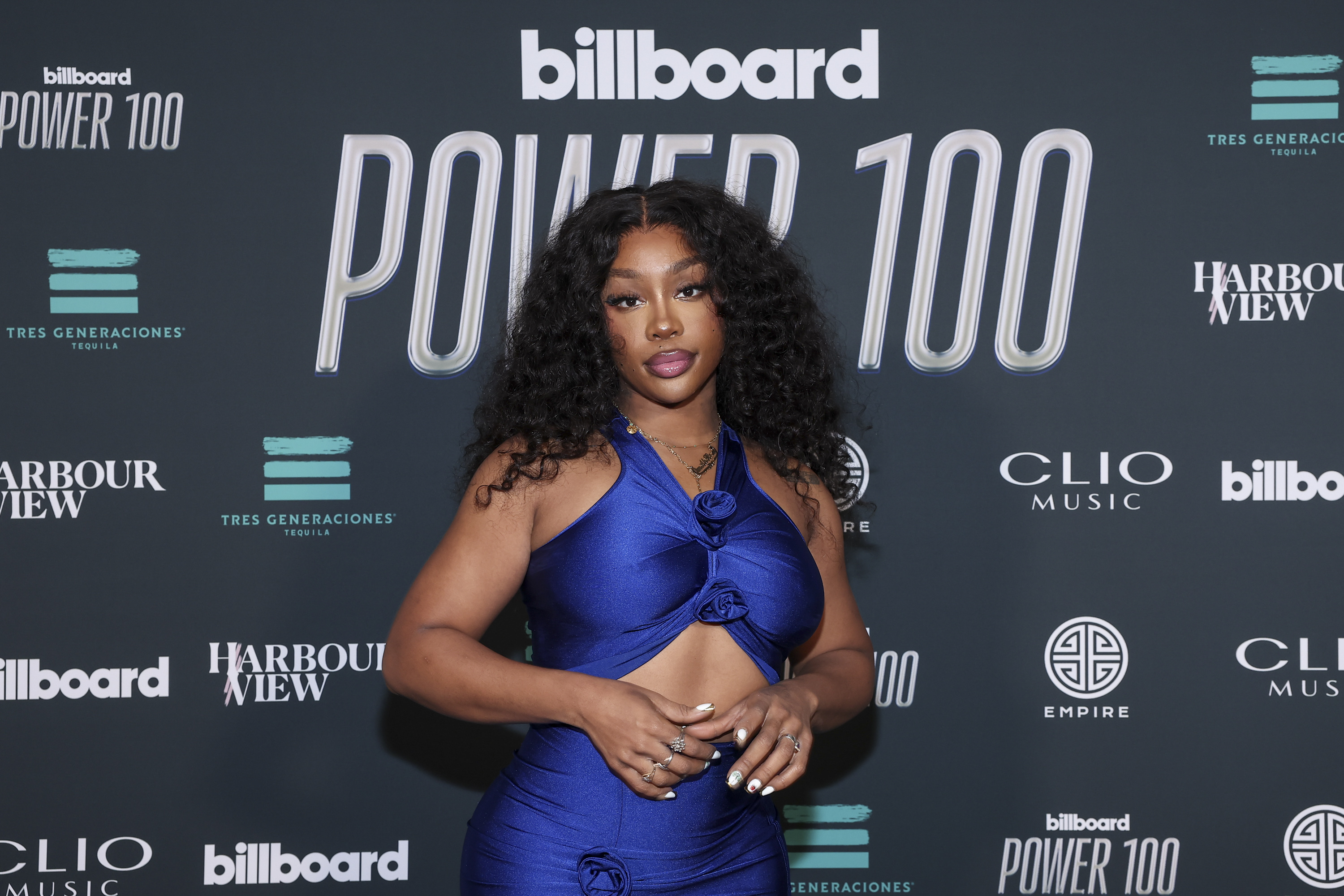 Black in Style: Will the next celebrity makeup line be SZA's? - TheGrio