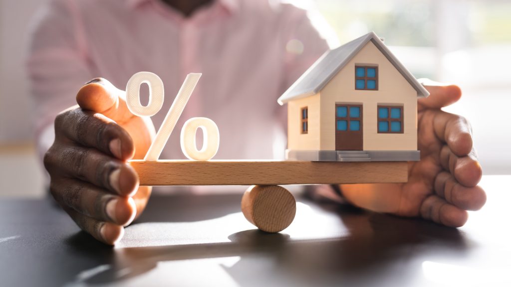 Interest Rates, high interest rates, mortgage rates, saving money, when should I buy a house, when will interest rates go down, personal finance, financial advice, Jennifer Streaks, theGrio.com