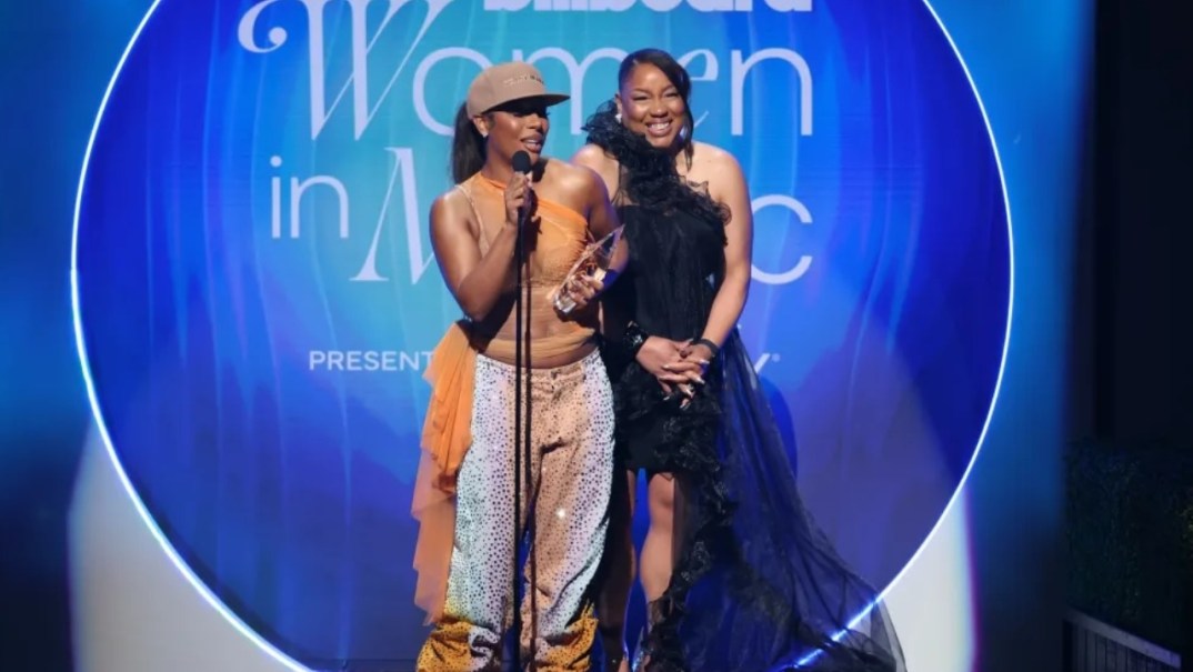 Singer Victoria Monét and her mother, L'Tanya Chestang Cubit